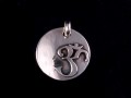 PA163 Pendentif Argent Massif Om