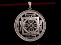 PA304 Pendentif Argent Massif Mandala Grenat