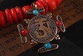 PD02 Pendentif Om Tibétain Sanskrit Mandala 