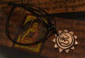 CD15 Collier Tibétain Om