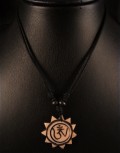 CD15 Collier Tibétain Om