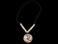 CD32 Collier Tibétain Om