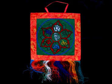 BB26 Bannière Tibétaine Mantra Om Mani Padme Hum