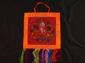 BB73 Bannière Tibétaine Mantra Om Mani Padme Hum