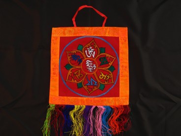 BB73 Bannière Tibétaine Mantra Om Mani Padme Hum