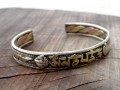 BRD339 Bracelet Tibétain Métal Argenté Cuivre Laiton Mantra