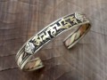 BRD339 Bracelet Tibétain Métal Argenté Cuivre Laiton Mantra