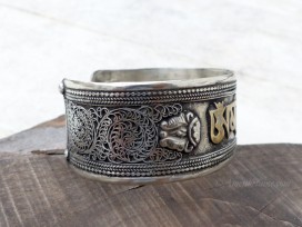 BRD348 Bracelet Tibétain Filigranes Mantra
