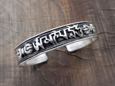 BRD357 Bracelet Tibétain Mantra Dorje
