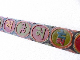 DMD53. Panneau en Bois Mantra Om Mani Padme Hum