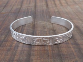 BRA70. Bracelet Tibétain Argent Massif Rhodié Mantra Bouddhiste