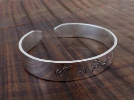 BRA71. Bracelet Tibétain Argent Massif Mantra Bouddhiste
