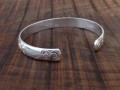 BRA72. Bracelet Tibétain Argent Massif Rhodié Signes Auspicieux