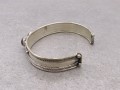 BRD355 Bracelet Tibétain Métal Argenté