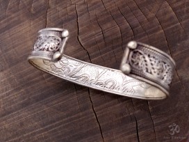 BRD349 Bracelet Tibétain Filigranes Mantra Dragon
