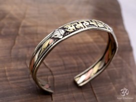 BRD339 Bracelet Tibétain Métal Argenté Cuivre Laiton Mantra