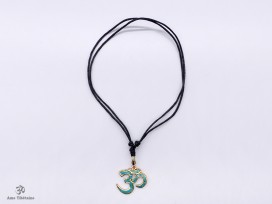 CD122 Collier Tibétain Om