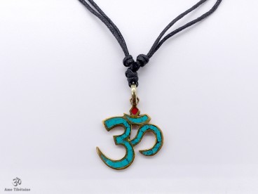 CD122 Collier Tibétain Om