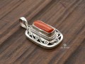 PA398 Pendentif Tibétain Argent Massif Corail