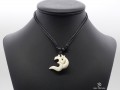 CD158 Collier Tibétain Om