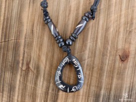 CD164 Collier Tibétain Mantra Yin Yang
