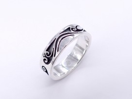 BA251. Bague Tibétaine en Argent Massif