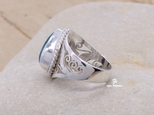 BA47 Bague Tibétaine Argent Massif Turquoise. Taille 54