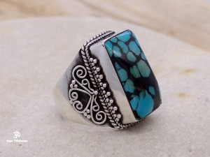 BA87 Bague Tibétaine Argent Massif Turquoise. Taille 58