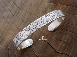 BRA48 Bracelet Tibétain Argent Massif Signes Auspicieux 