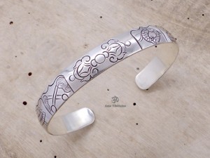BRA57. Bracelet Tibétain Argent Massif Signes Auspicieux Dorje