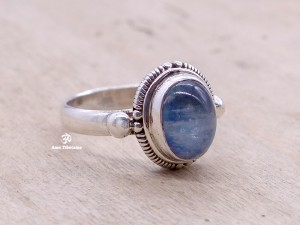 BA271 Bague Tibétaine Argent Massif Pierre de Lune. Taille 58