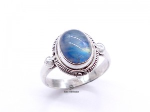 BA271 Bague Tibétaine Argent Massif Pierre de Lune. Taille 58