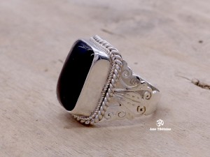 BA273 Bague Tibétaine Argent Massif Onyx. Taille 60