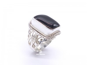 BA273 Bague Tibétaine Argent Massif Onyx. Taille 60