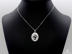 PA251 Pendentif Argent Massif Om