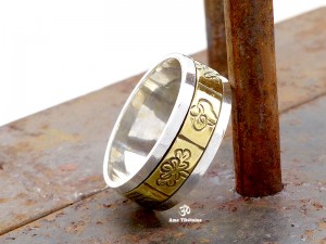 BA264. Bague Tibétaine en Argent Massif Laiton avec Astamangala