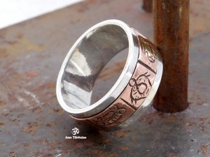 BA265. Bague Tibétaine en Argent Massif Cuivre avec Astamangala