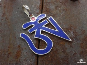 PA13 Pendentif Argent Massif Om Tibétain Lapis Lazuli Corail