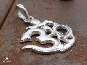 PA20 Pendentif Argent Massif Om Sanskrit