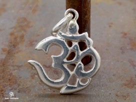 PA20 Pendentif Argent Massif Om Sanskrit