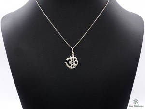 PA20 Pendentif Argent Massif Om Sanskrit
