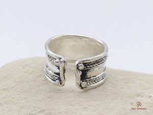 BD140 Bague Tibétaine