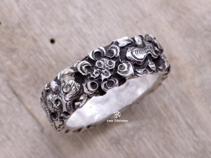 BA246 Bague Tibétaine en Argent Massif Astamangala. Taille 66