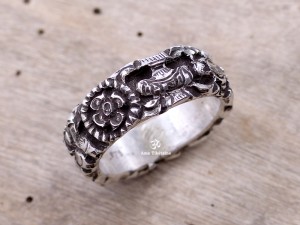 BA246 Bague Tibétaine en Argent Massif Astamangala. Taille 66