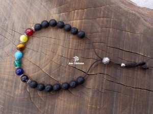 BrMala304 Bracelet Mala 7 Chakras Pierre de Lave