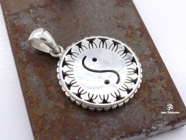 PA409 Pendentif Tibétain Argent Massif Yin Yang
