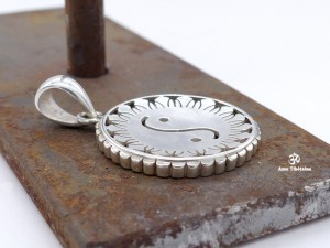 PA409 Pendentif Tibétain Argent Massif Yin Yang