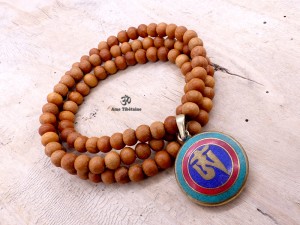 Mala161 Mala de Prières Bois de Santal Om Yeux de Bouddha