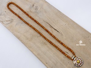 Mala164 Mala de Prières Bois de Santal Yeux de Bouddha Mantra
