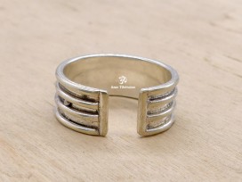 BD117 Bague Tibétaine